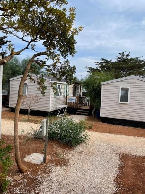 Happy Camp Mobile Homes In Camping Villaggio Lamaforca Каровиньо Екстериор снимка