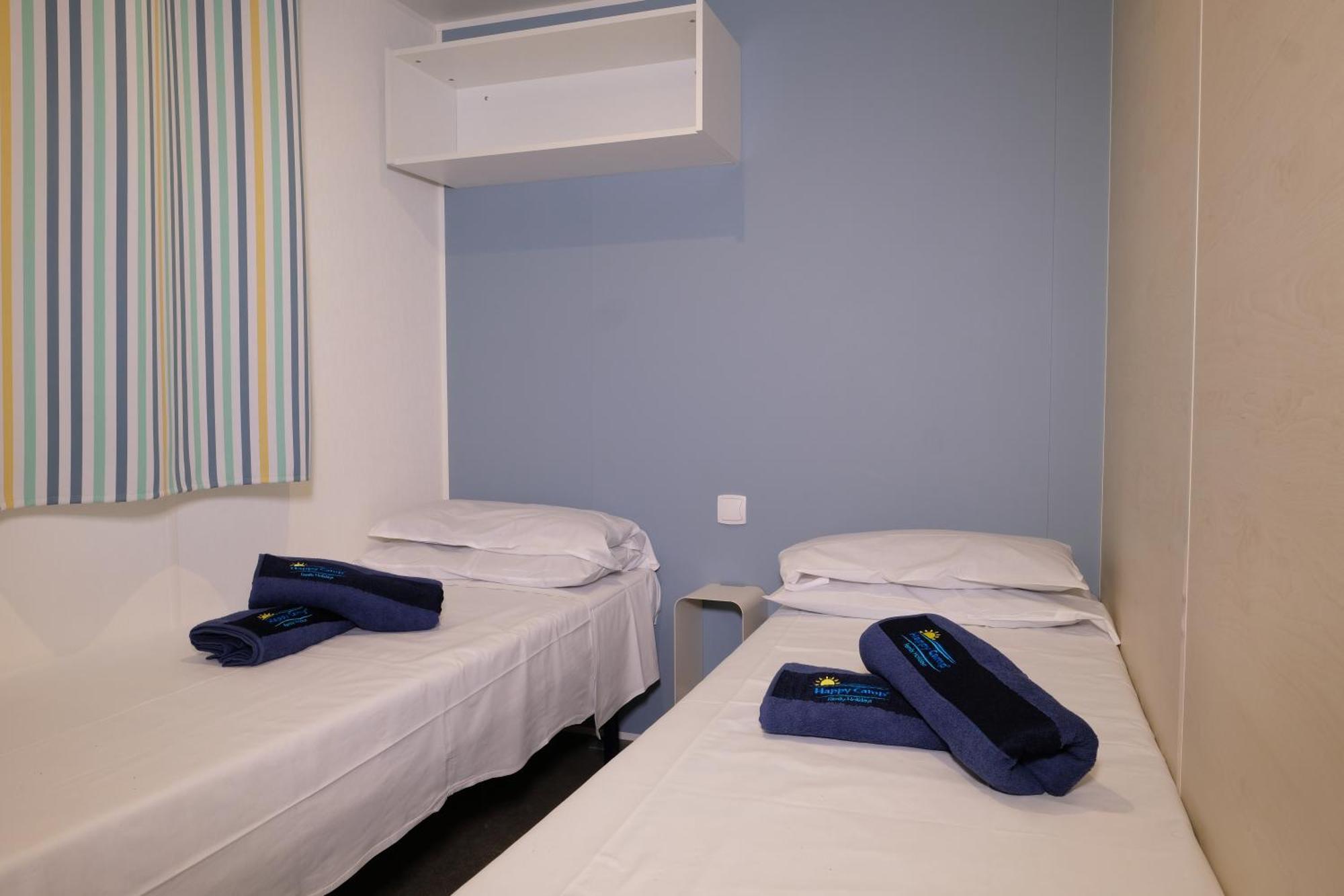 Happy Camp Mobile Homes In Camping Villaggio Lamaforca Каровиньо Екстериор снимка